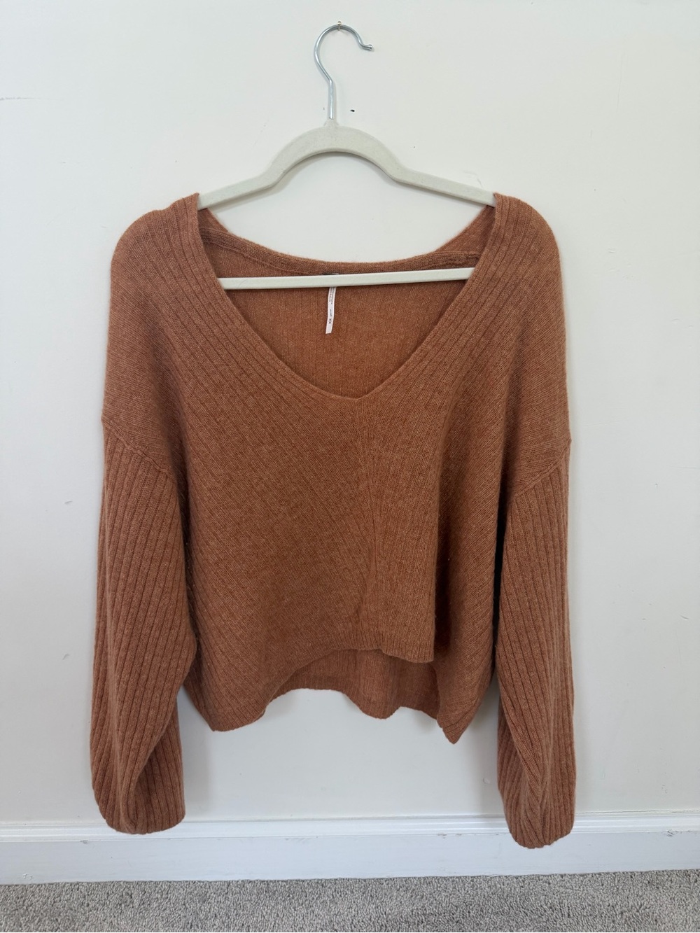 Free People Cashmere Cozy V-Neck Cropped Rib-Sleeve Sweater - Brown
